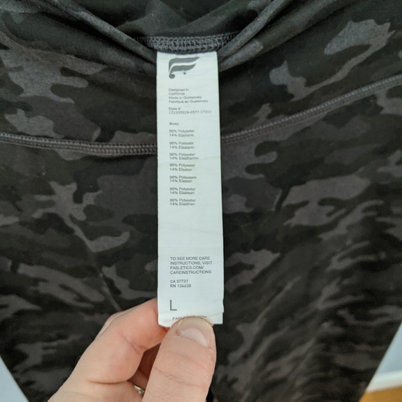 Fabletics Cropped - Picture 3 of 7